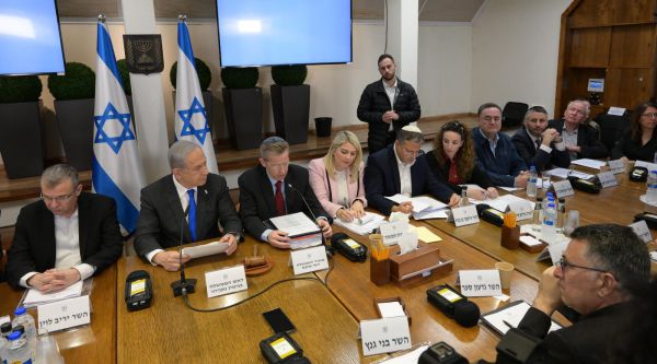 בכיר בליכוד תוקף: מוטב שכל שר יעסוק בתפקידו