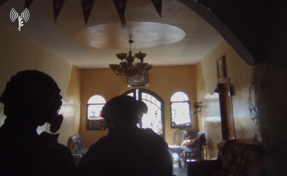 מבית לבית: צפו בלוחמי מגלן כותשים את חאן יונס