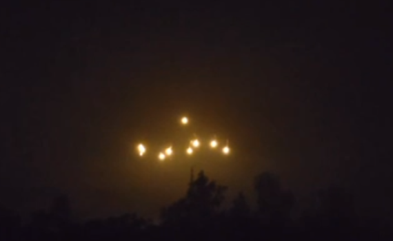 מרהיב: התותחנים הדליקו שמונה נרות בשמי עזה. צפו