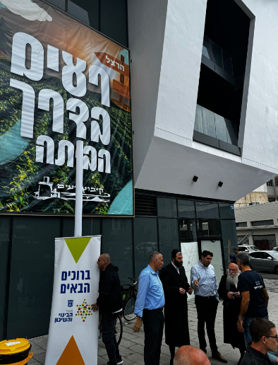 אחרי 72 ימים: קיבוץ רעים חנך את מתחם הדיור הזמני