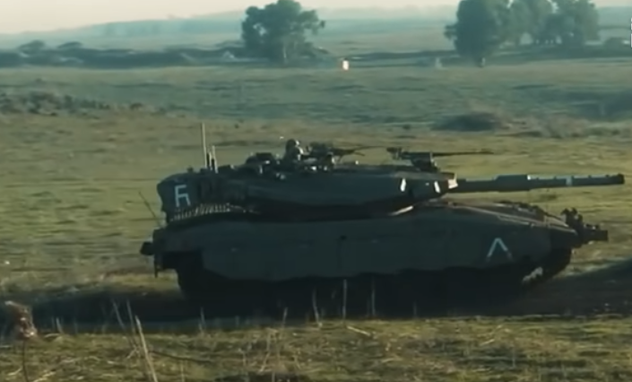 צפו: הטנק שדרס עשרות מחבלים והציל מאות אנשים