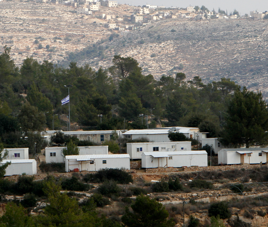 "לא ידעתי שאת גרה בשטחים, לא אקנה ממך שוב"