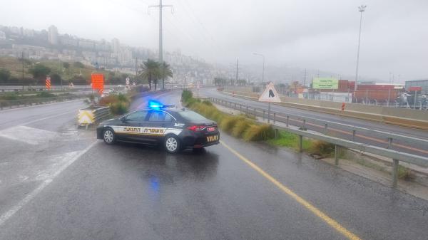 רכב נסע בפראות: המשטרה גילתה שהוא מוביל סמים