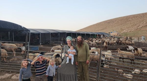 כעס בגבעות: פוקס מרחיק מיו"ש גם את המתונים