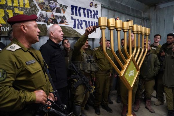 גלנט: "אחיו של המח"ט שחוסל נכנעו ומוסרים מידע"