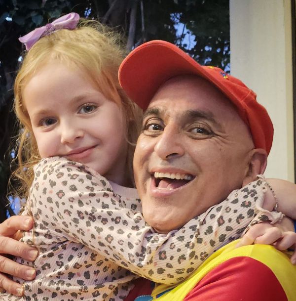 יובל המבולבל פגש את אמיליה אלוני: "התרגשתי"