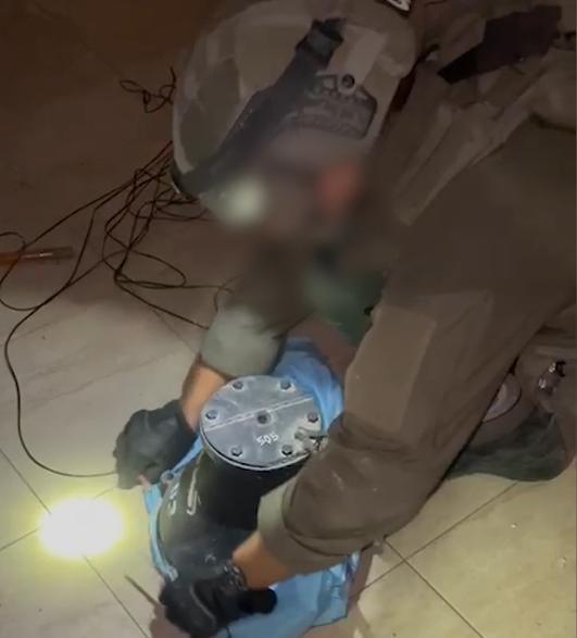 הלוחמים תפסו: עמדות אמל"ח בבתים אזרחים. צפו