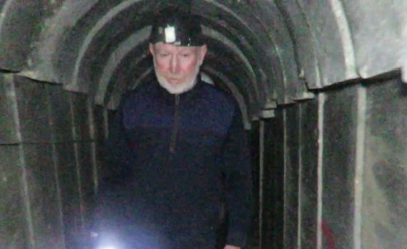 צה"ל חושף תיעוד של בכירי חמאס בתוך המנהרות בעזה