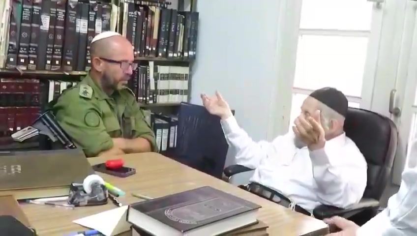 צפו: העימות הסוער בין ראש המכינה לרב החרדי