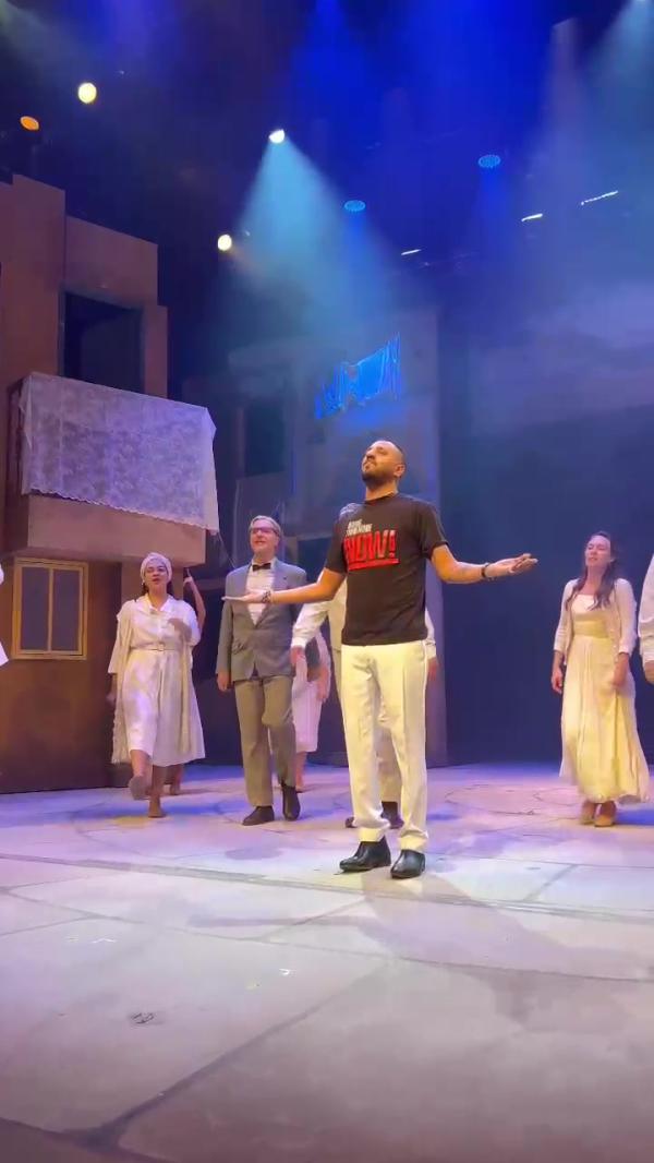 למען החטופים: כך עלה איתי לוי על בימת "קזבלן" | צפו