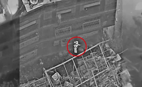 צפו: כך מבצע צה"ל חיסולי מחבלים מהאוויר ברצועה