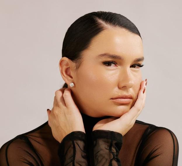 "תורידי את השניצלים שלך": הסערה סביב אדל בספלוב