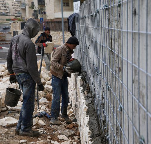 כך ישראל תתמודד עם המחסור בפועלים פלסטינים