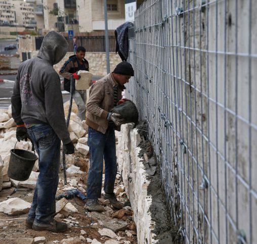 בית המשפט מחייב יישובים ביו"ש להכניס פועלים פלסטינים