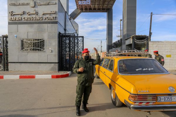 מי שצריך להציב פה קו אדום זו ישראל למצרים