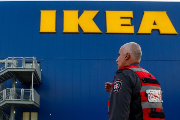 איקאה באזהרה חריגה: "שנו את הסיסמאות"