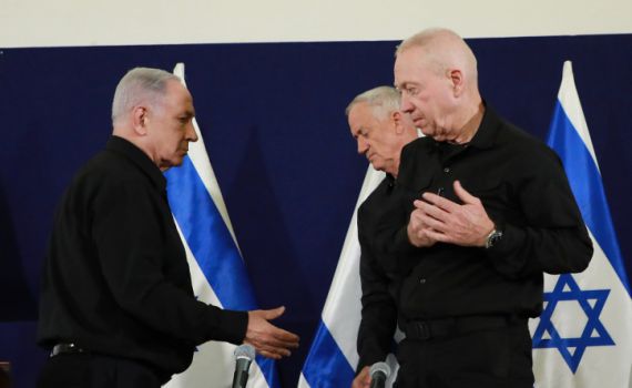 סקר מנדטים: גוש נתניהו ממשיך להתרסק