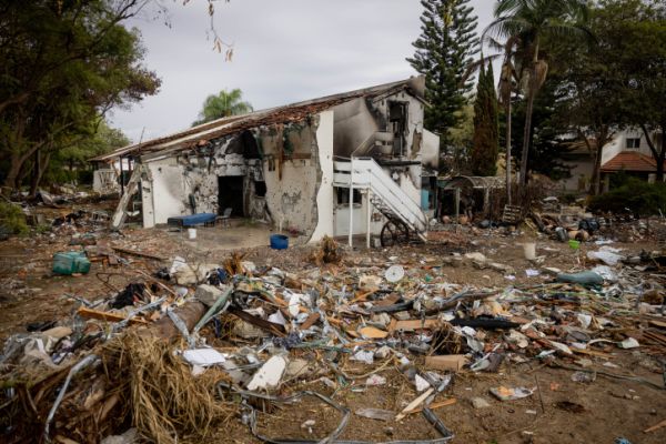 אושיית הרשת הישראלית פורשת מההסברה: "פוגע במשפחה"