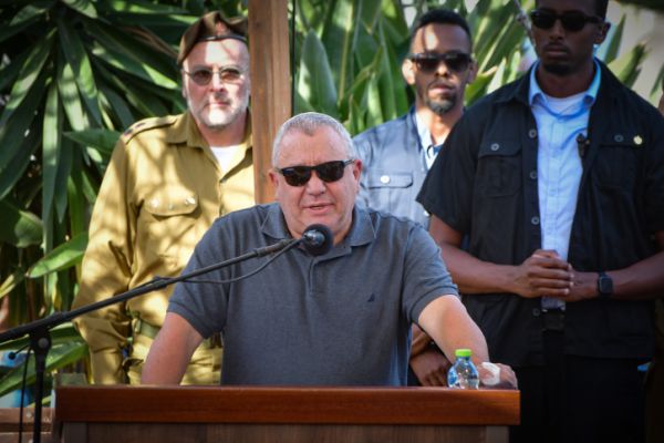 גדי איזנקוט הספיד את בנו: 'נשמור על המדינה שאהבת'