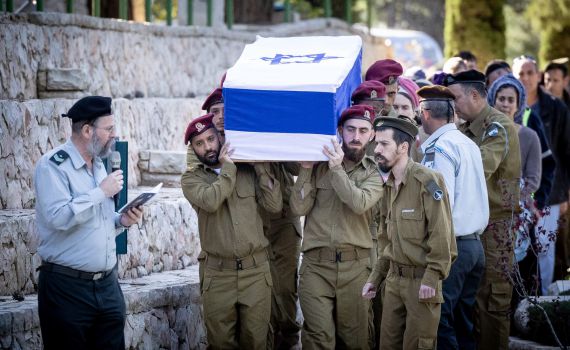 האם השכולה: איך ייתכן שהכרתי כל כך הרבה נופלים