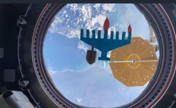 האסטרונאוטית היהודייה בברכה מקורית לחנוכה