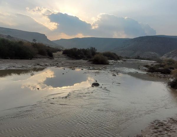 אחרי הגשם: זרימות בנחל חתירה. צפו