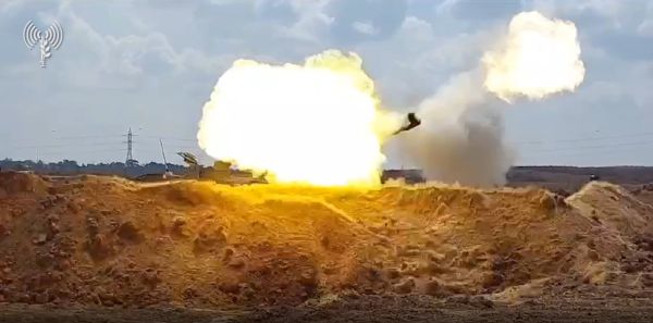 לראשונה: חיל התותחנים נכנסו לעזה | צפו