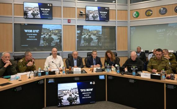 משפחות הנופלים לממשלה: העם חזק, אל תעצרו