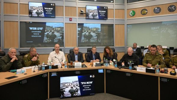 משפחות הנופלים לממשלה: העם חזק, אל תעצרו