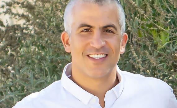 מזל טוב: מנחם קלמנזון בבשורה מרגשת