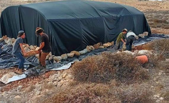 עשרות שוטרים החריבו את גבעת אור מאיר בבנימין