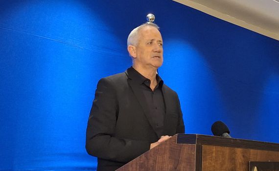 שאלנו את גנץ: "למה אין סרוגים בקבינט המלחמה?"