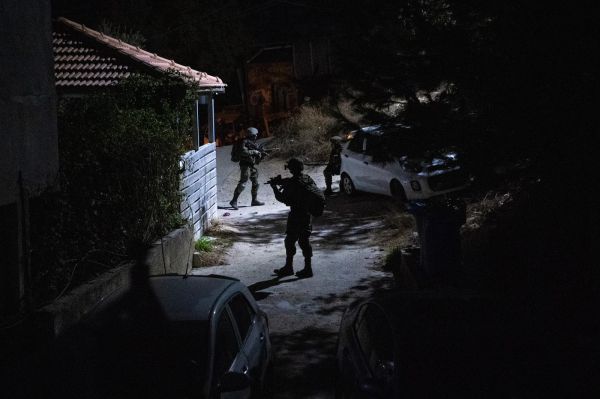 הפעילות ביו"ש: 8 מבוקשים נעצרו, לוחם נפצע