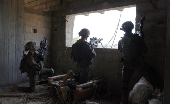 הרג החטופים בעזה: צעקו 'הצילו' לכלב עם מצלמה