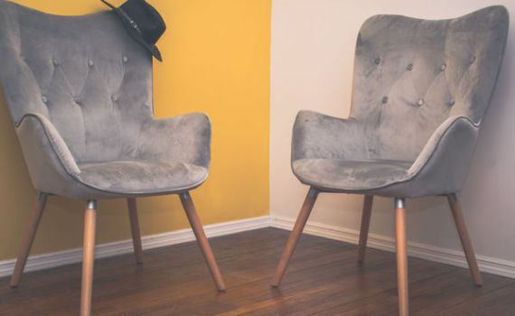 כורסאות קטיפה – יוקרה, נוחות ואלגנטיות