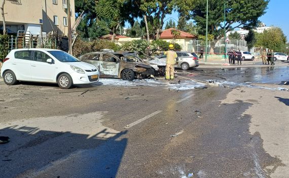 חשד לחיסול בנתניה: אדם אותר ברכב שעלה באש