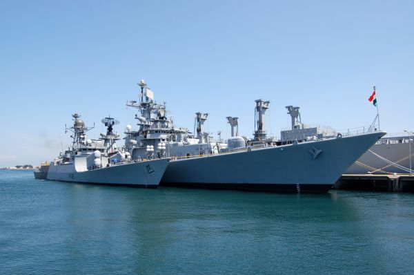 אחרי התקיפה: הודו שלחה ספינות מלחמה לים האדום