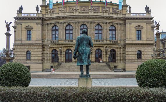 צ'כיה: 15 הרוגים ועשרות פצועים באירוע ירי בפראג