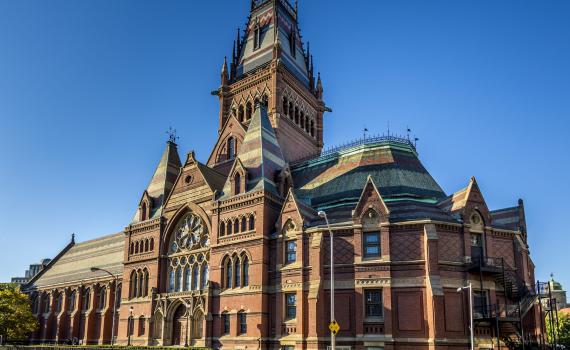 מימש את האיום: ההחלטה הדרמטית של טראמפ נגד הרווארד