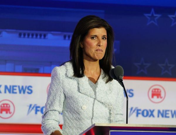 המלחמה באנטישמיות: ניקי היילי נגד טיקטוק