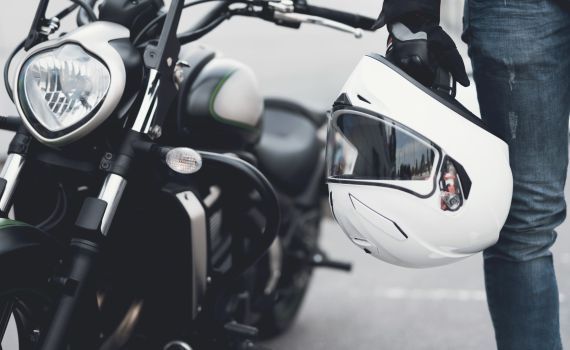 מקומם: ערבי תקף יהודי בקסדה ופטיש, והיהודי נעצר