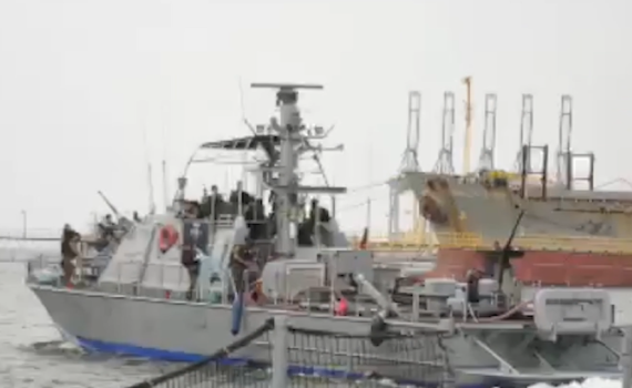 מהכוונת אל החוף: צפו בחיל הים משמיד מטעני חבלה בעזה