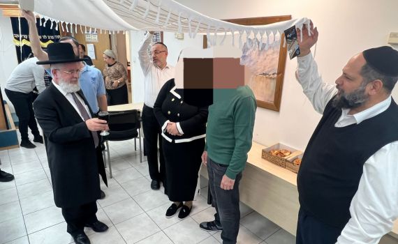 פתאום באמצע החיים: אשה גילתה שהיא אינה יהודייה