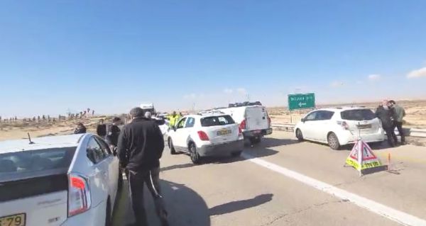 המשטרה חסמה מפגינים מלחסום את מעבר ניצנה