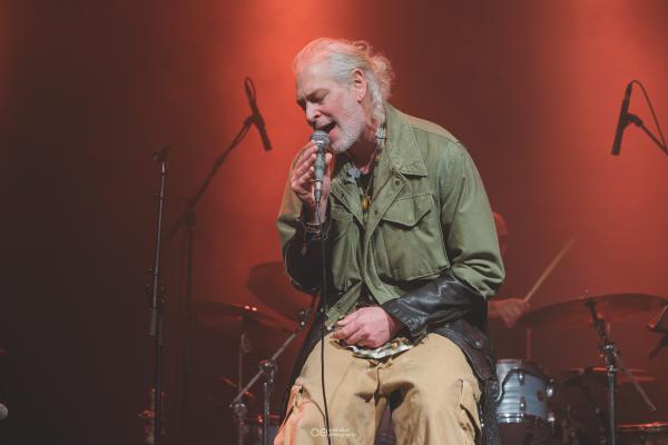 "ישראל זה הבית שלי": הזמר היהודי הופיע למען החטופים