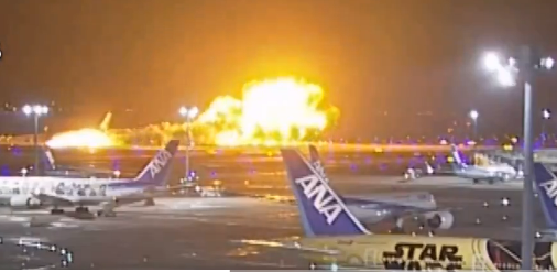 הפיצוץ ביפן: 5 אנשי צוות נהרגו מפגיעת המטוס