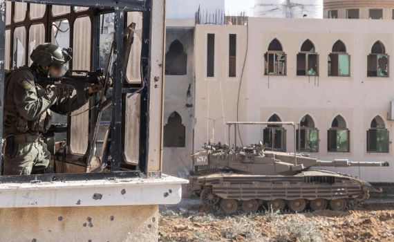 צפו: כטב"מ חיסל מחבלים שהעמיסו משאית אמל"ח