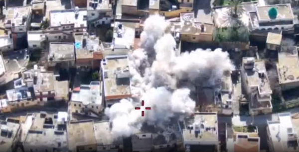 תיעוד: צה"ל תקף מבנים בהם שהו מחבלי חיזבאללה