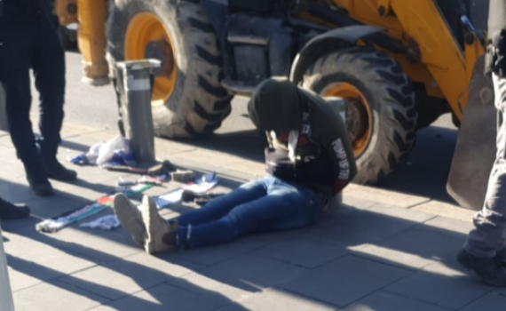 ירושלים: נהג טרקטור ערבי נעצר כשברשותו סכינים