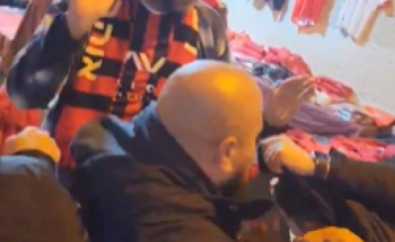 "אני לא נושם": חיים לוינסון נחנק על ידי שוטר. צפו